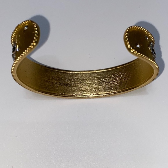 Gold Cuff Bracelet with black Clovers diamond like accents🔥 - Picture 7 of 9